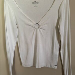 Hollister Women's White V-Neck Blouse with Ring Accent